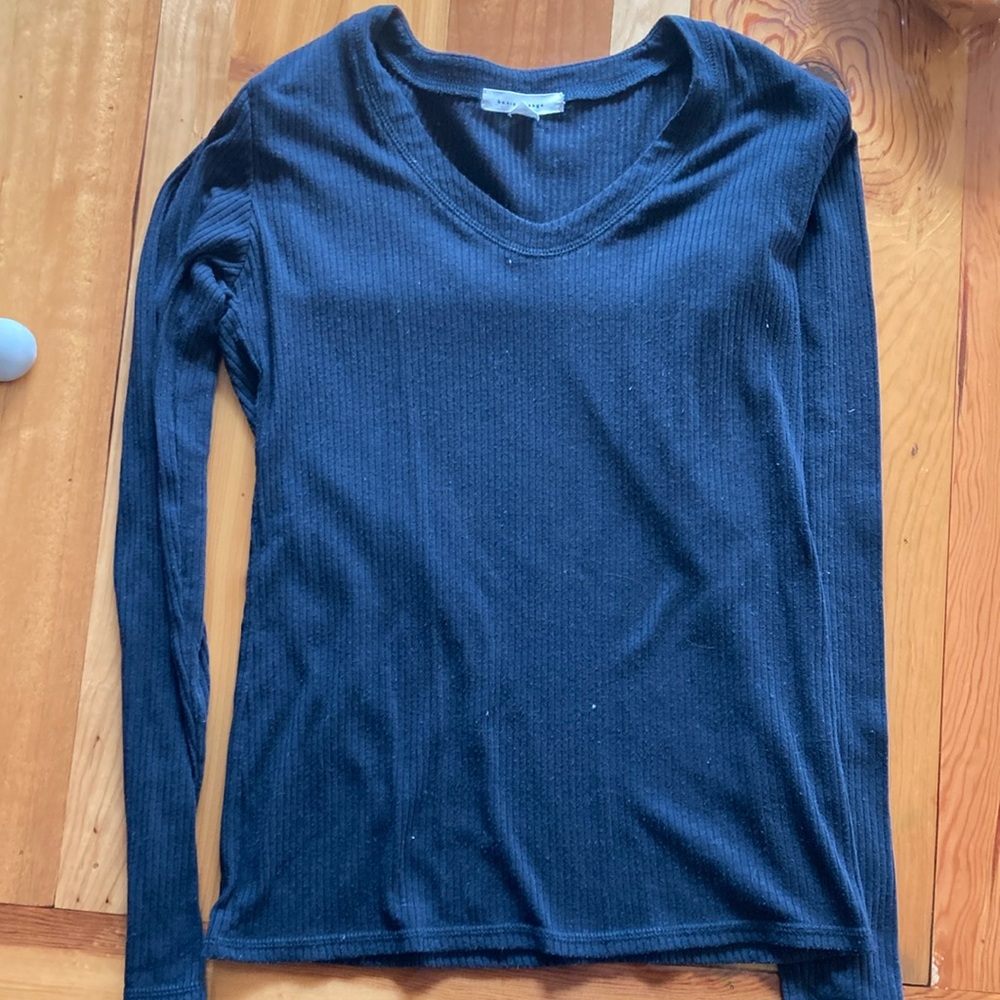 Basin and range medium, black ribbed long sleeve